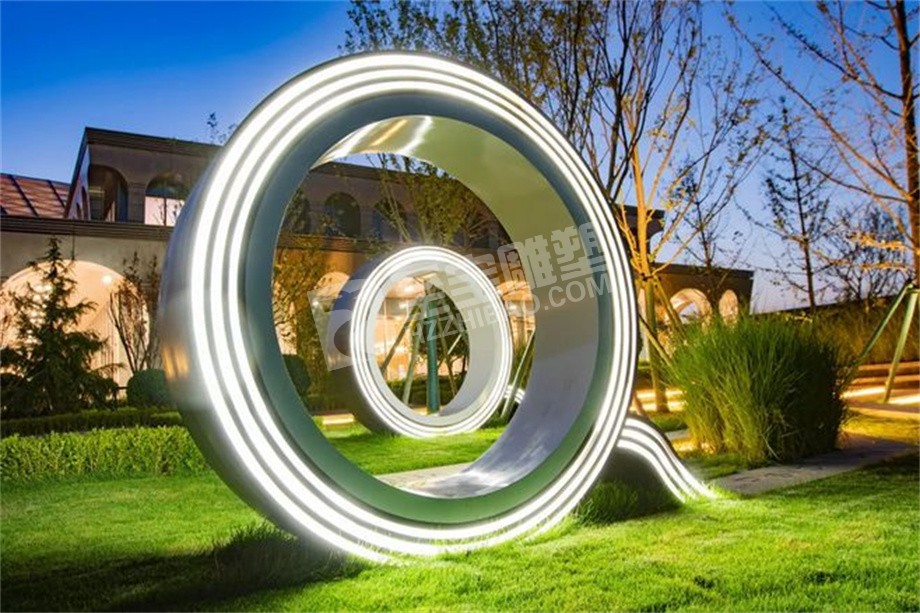 房地產創(chuàng)意圓不銹鋼雕塑定制