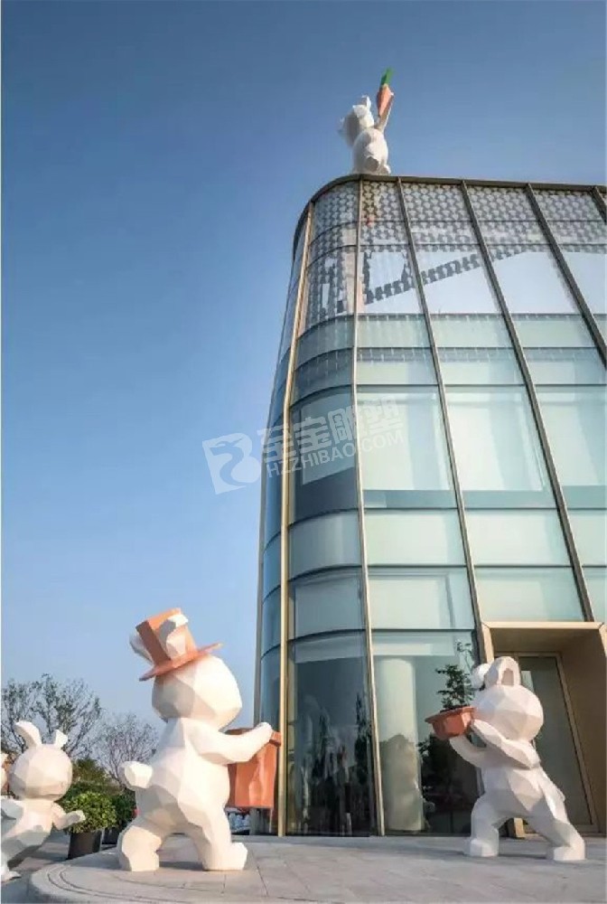 商場(chǎng)戶外切面兔不銹鋼雕塑定制